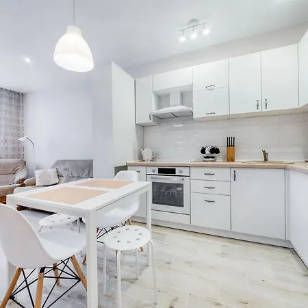 Apartament Квартира С Отдельной Спальней Возле Ренессанс Минск Отель *